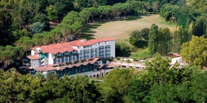 فندق كامبو-لي-بانفي  Le Domaine Du Levant المظهر الخارجي الصورة